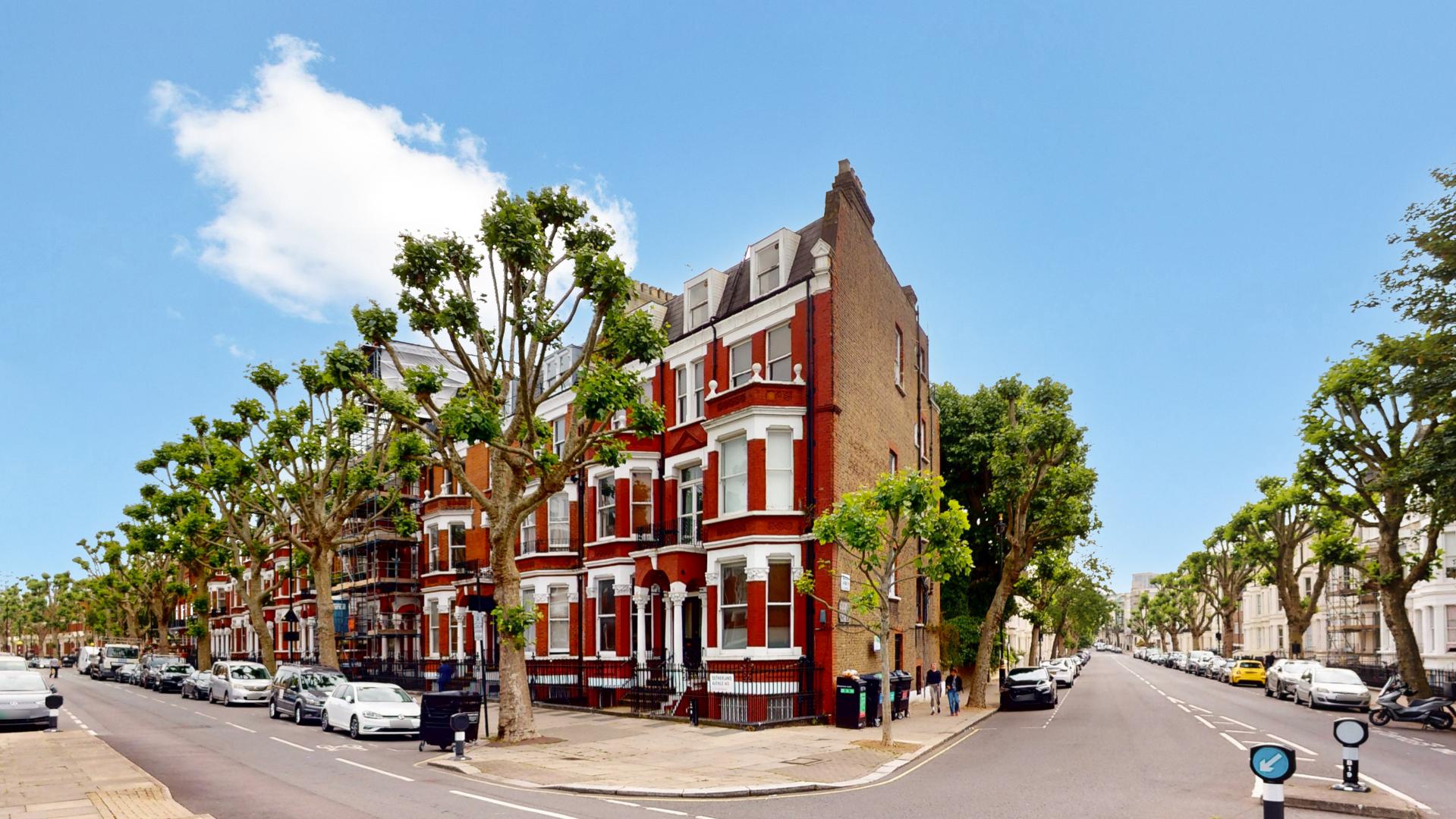 			1 Bedroom, 1 bath, 1 reception Flat			 Sutherland Ave, Maida Vale